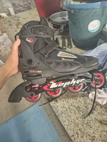 Patins semi usado