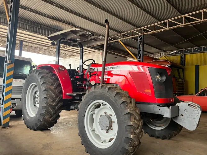Massey Ferguson 4283 2012