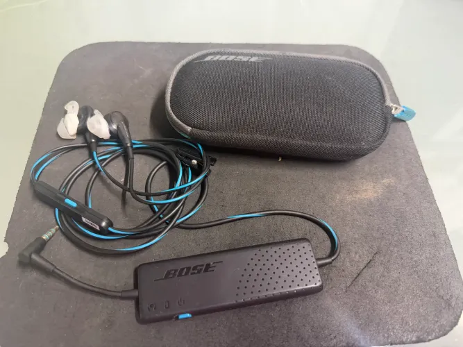 Fone de ouvido bose qc-20