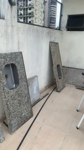 Bancada de granito com Cuba de inox 