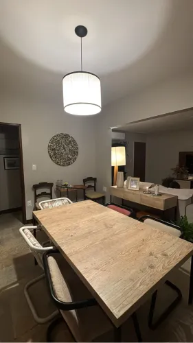 Vendia SÓ as cadeiras aço carbono