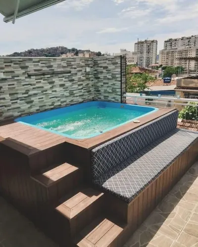 Piscinas completas e instaladas com deck de brinde ?