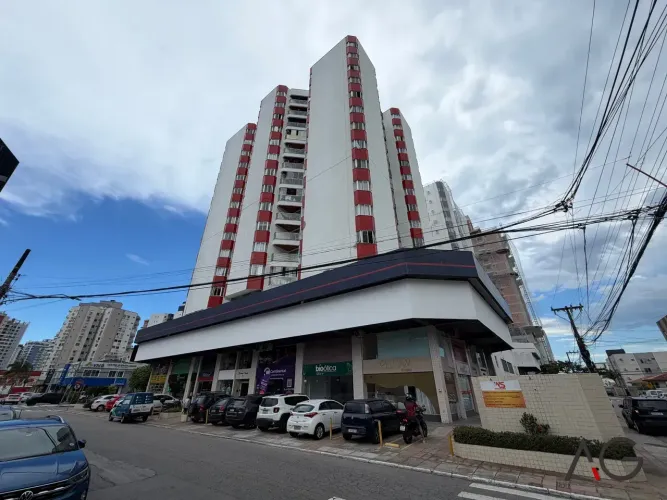 Loja para aluguel com 118 m² em Kobrasol - São José - SC