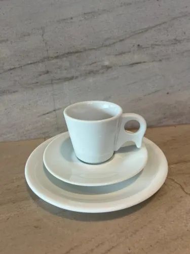 UTENSÍLIOS DE CAFETERIA E RESTAURANTE