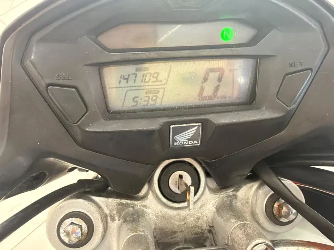 Vendo Moto Titan 2014