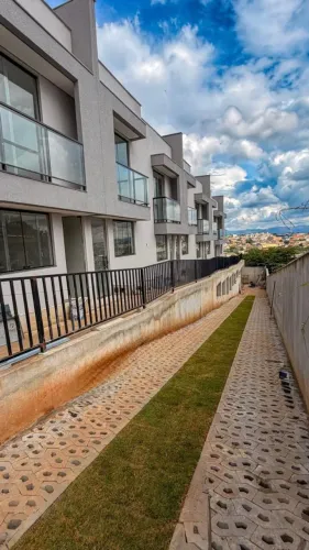 Jardim alterosa/Betim -  Casa duplex ( Alterosa Segunda seção)