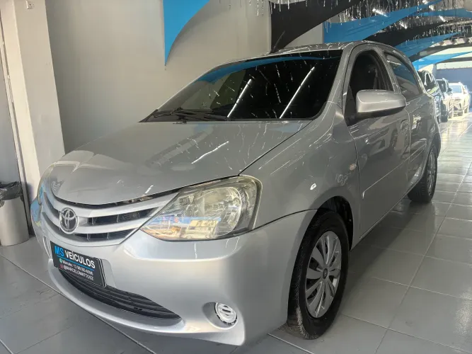 Toyota Etios X 1.3 Flex 16V 5P Mec. 2017