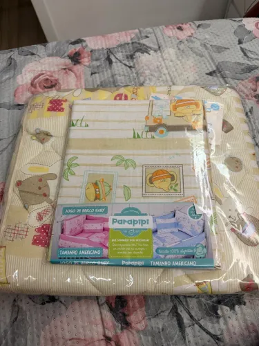 Kit Minasrey Bebê - Edredom Carícia Baby + Jogo de Berço Parapipi Azul e Rosa