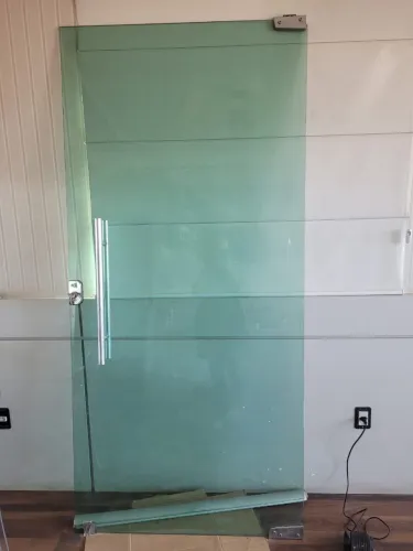 Porta pivotante 90x210