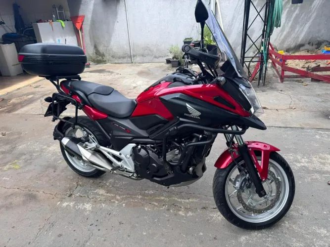 Vende-se Honda NC750X 2020