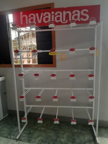 Expositor Havaianas Novo. 