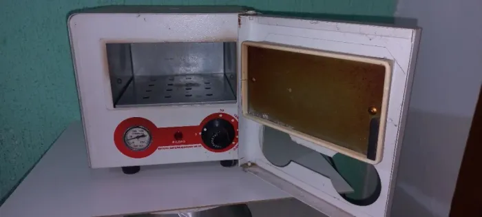 Esterilizador de materias de manicure.