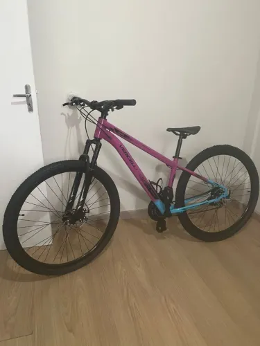 Bicicleta Vercelli aro 29 + suporte para carro