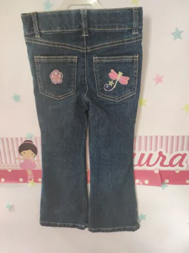 Calça jeans com bordados 