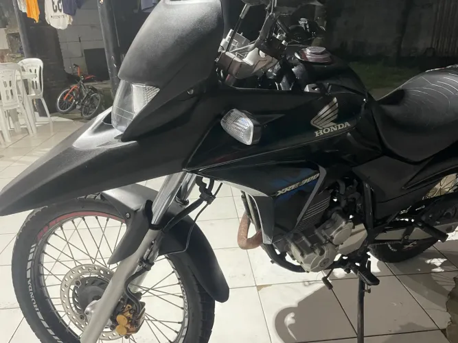 XRE 300 