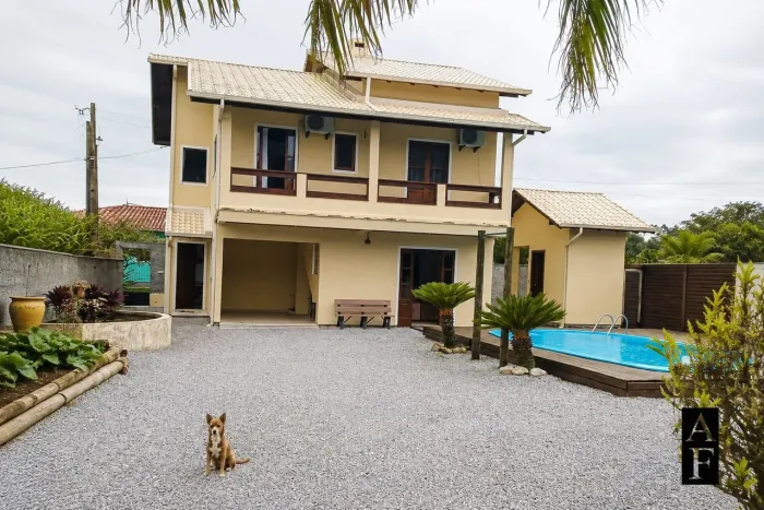 Casa à venda no bairro Centro - Paulo Lopes/SC