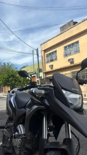 Moto em dia de dok e manutenção só pegar e andar 12.000 reais a vista não abaixo nada