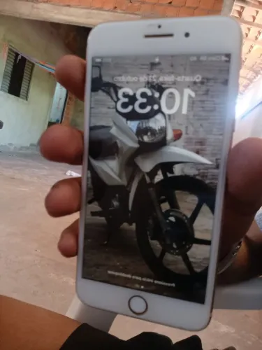 Vende-se iPhone 8 plus 256 sem detales