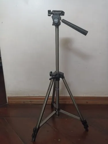 tripé de câmera Zenit TZ-40, compatível com outras câmeras