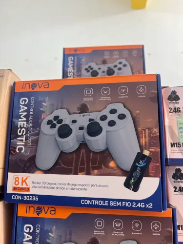 Videogame Retro Inova Game Stick 8K +35000 Jogos Clássicos e 2 Controles Sem Fio 