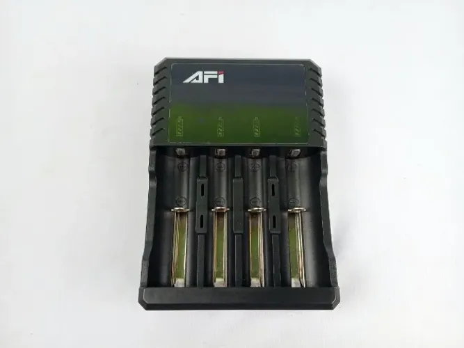 Carregador de Bateria e Pilha