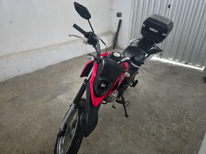 Crosser Z + Capacetes + Baú + Capa de Chuva