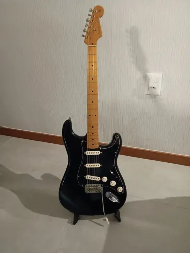 Guitarra Fender Stratocaster (inspirada David Gilmour Style)