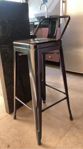 Vendo 4 Banquetas $100 cada