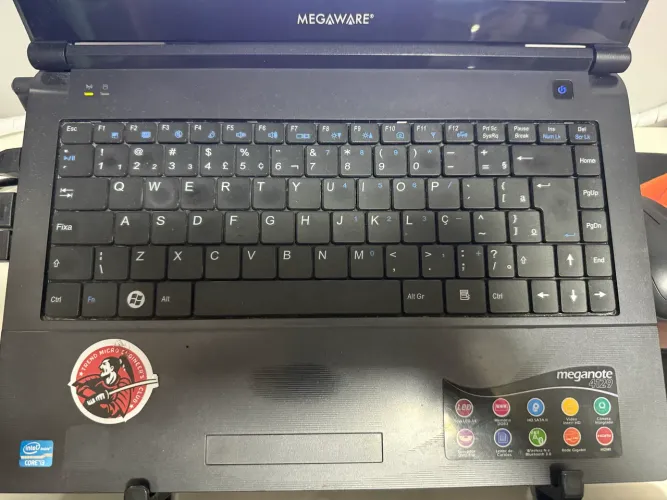 Notebook Megaware Meganote 4129 - Intel Core i3, 8GB RAM, 224GB - Pronto para uso