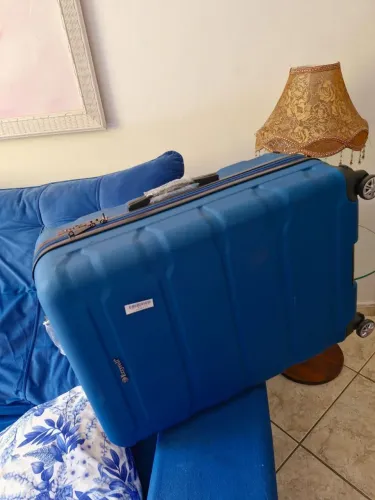 Mala para 23 kg Importada usada uma única vez
