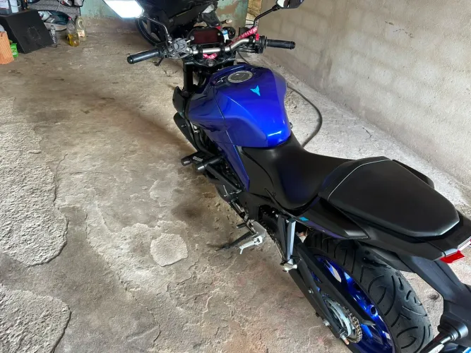 MT 03 25/26 excelente