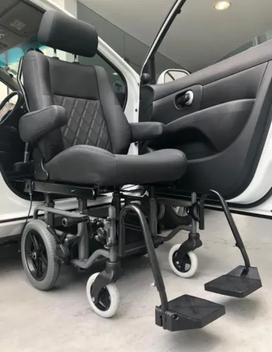 Banco Adaptado Giratório para Carro
