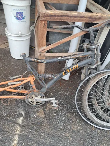 Bicicleta caloi xrt desmontada 