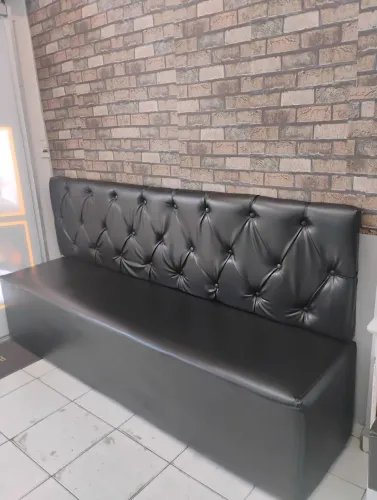 Sofá rústico para barbearia ?