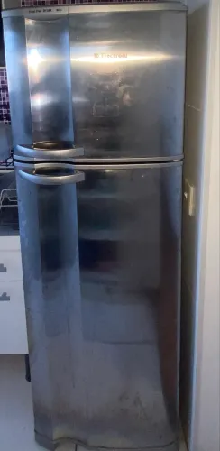 Geladeira Electrolux Frost Free DF38X