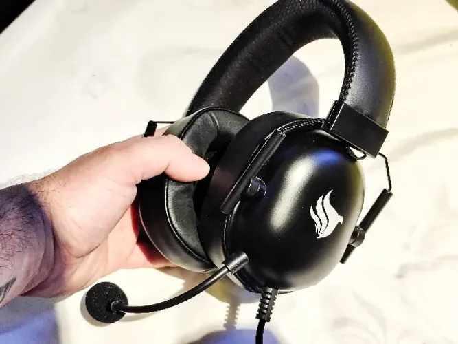 Headset Pichau Netuno V2 RGB Conexao P2 P3