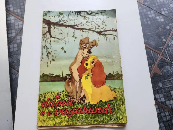 Álbum a dama e o vagabundo,mais brinde ler anúncio