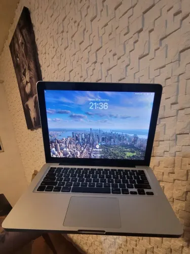 MACBOOK PRO 13" CORE i5 | 8GB RAM | SSD 120GB<br>? MACOS SONOMA 14.8 ATUALIZADO!