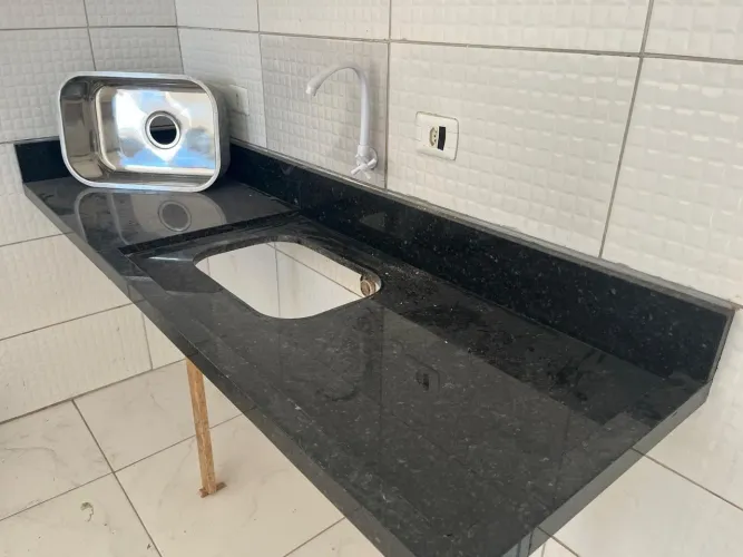 Pia de Granito Preto Polido 183x57 com Cuba - Impecável