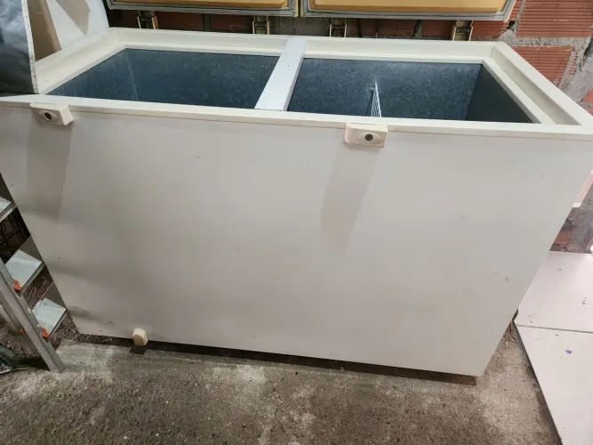 Frizer em ótimo estado duas portas com chave 1900 reais 