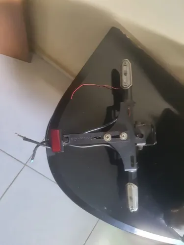 Eliminador de rabeta articulado