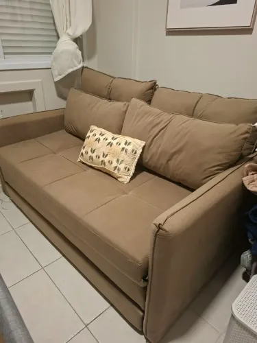 Sofá cama lunna Premium cor capuccino espuma D28