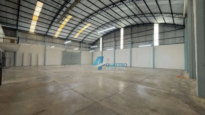 Barracão para alugar com 1180 m² no Jardim Tarobá - Londrina/PR
