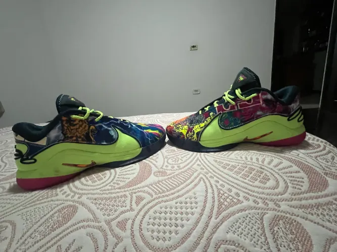 Nike LeBron James 22 