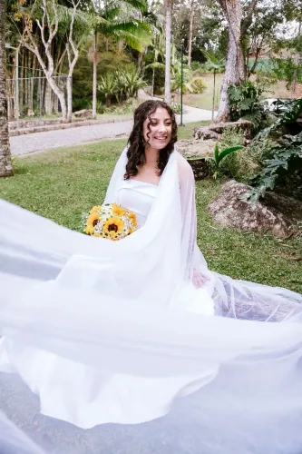 Vestido de noiva + véu de brinde