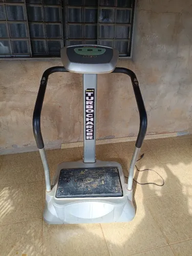 Plataforma vibratória energym turbo charger