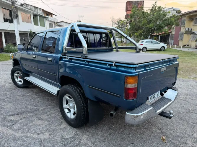 Toyota Hilux CD SR5 4X4 2.8 Diesel 1998