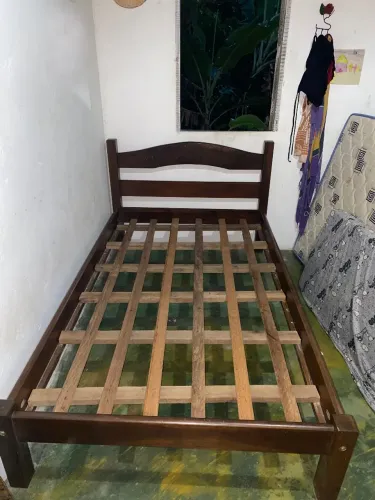 Cama de viúva com colchao