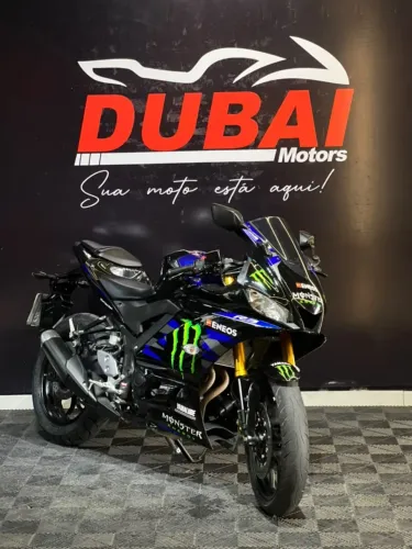 Yamaha YZF R-3 321 2024