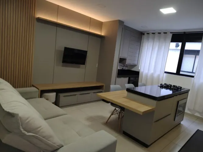 Apartamento mobiliado de 2 quartos nos Ingleses